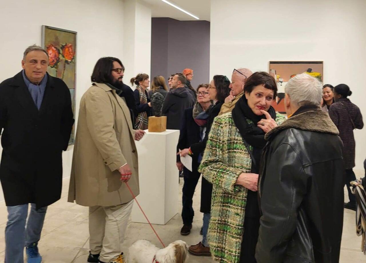 В Париже открылась выставка "Maler" азербайджанского художника Нияза Наджафова