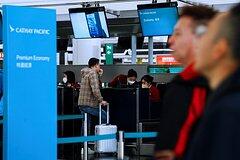 Сотни пассажиров застряли в азиатском аэропорту