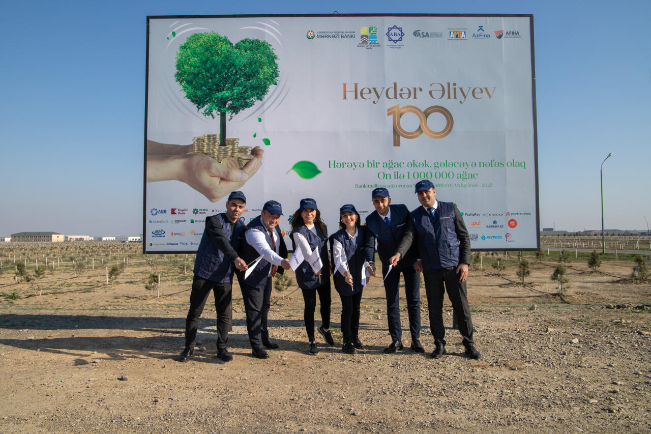 ТуранБанк принял участие в акции по посадке деревьев, организованной в связи со 100-летием со дня рождения Общенационального Лидера Гейдара Алиева