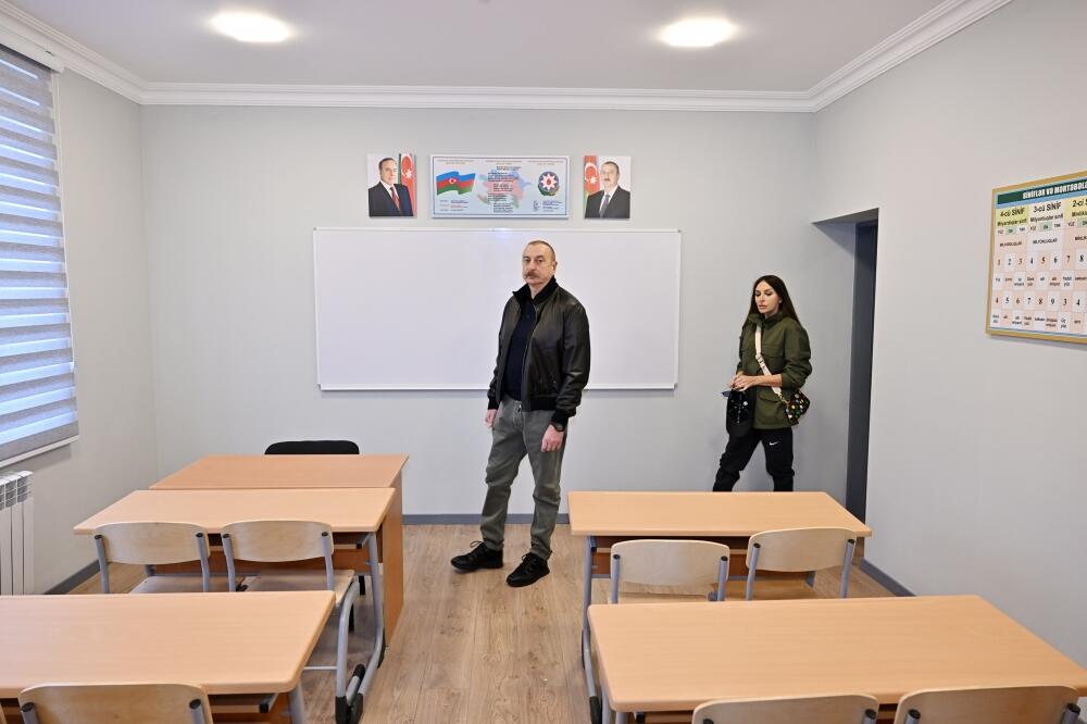 Президент Ильхам Алиев и Первая леди Мехрибан Алиева ознакомились с условиями, созданными в здании средней школы в поселке Суговушан