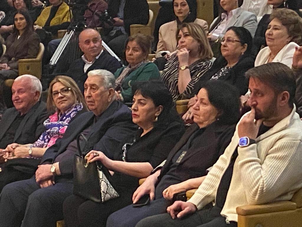 Юбилей Арифа Бабаева отметили на сцене Международного центра мугама