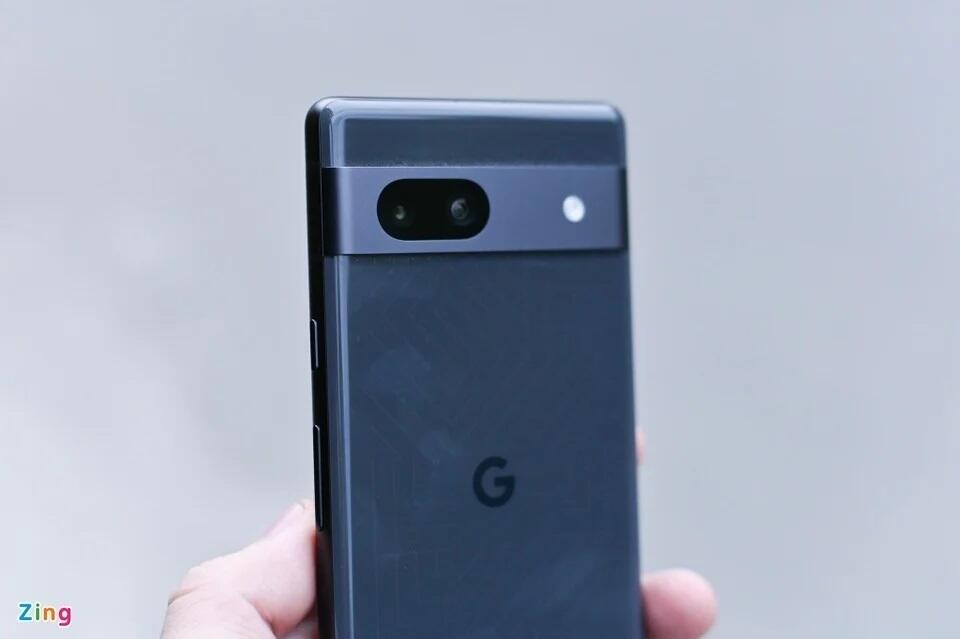 Смартфон Google Pixel 7a показали вживую до официального анонса