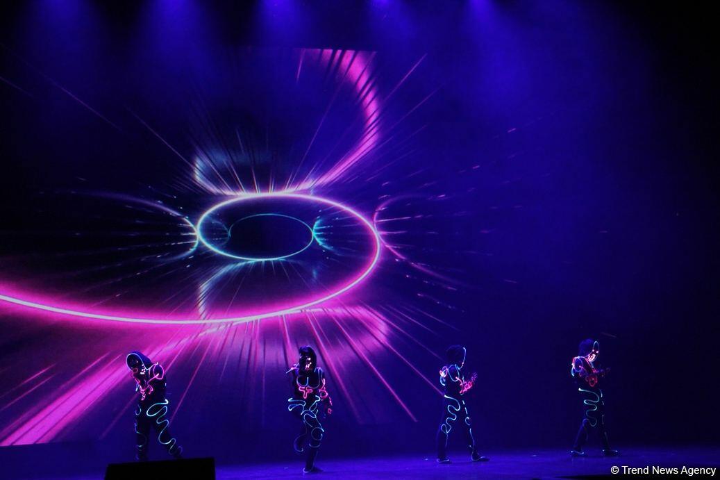В Баку представлено световое интерактивное мега-шоу "Приключения"