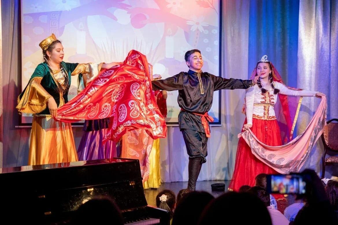 Сказочная атмосфера Азербайджана в Санкт-Петербурге - праздник весны Новруз