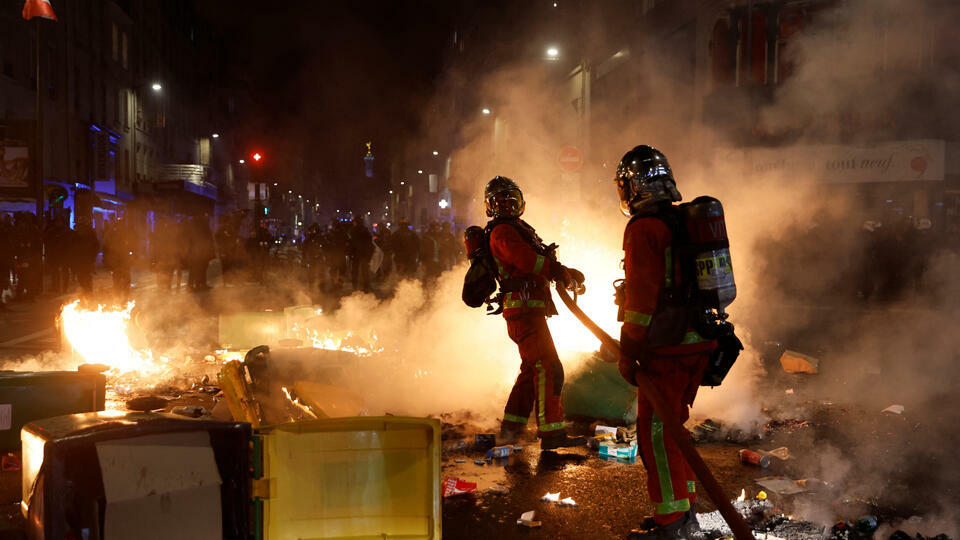 Протестующие во Франции едва не уничтожили Париж