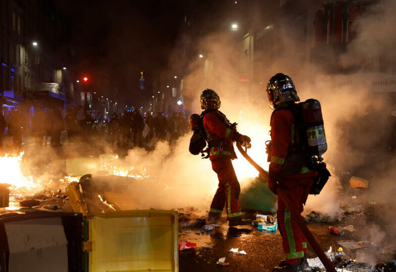 Протестующие во Франции едва не уничтожили Париж
