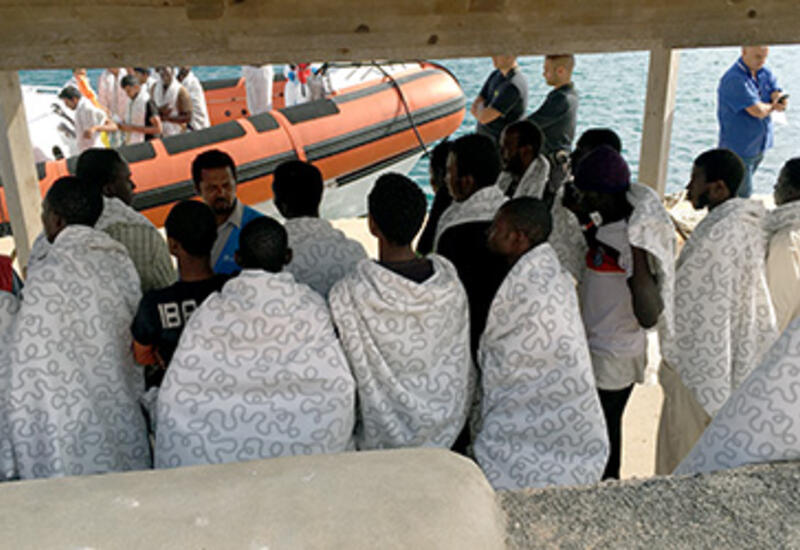 На итальянском острове за сутки высадилось рекордное число мигрантов