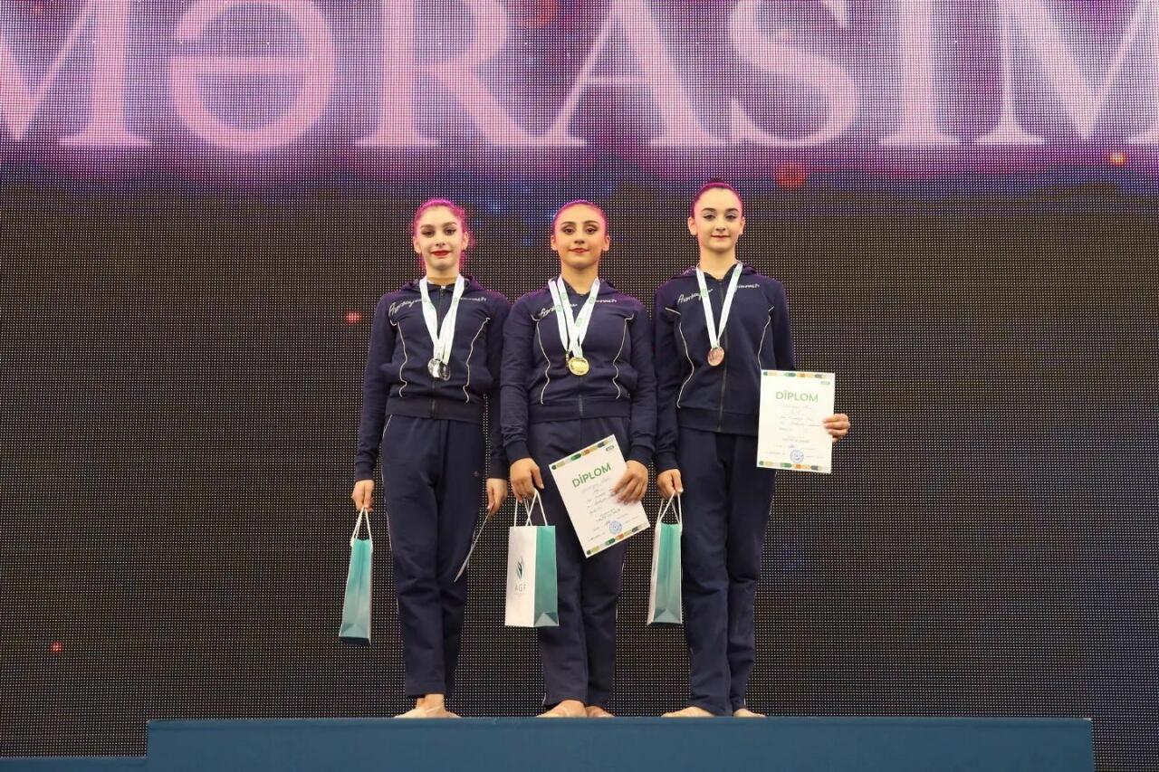 Чемпионат Азербайджана по художественной гимнастике: церемония награждения победителей