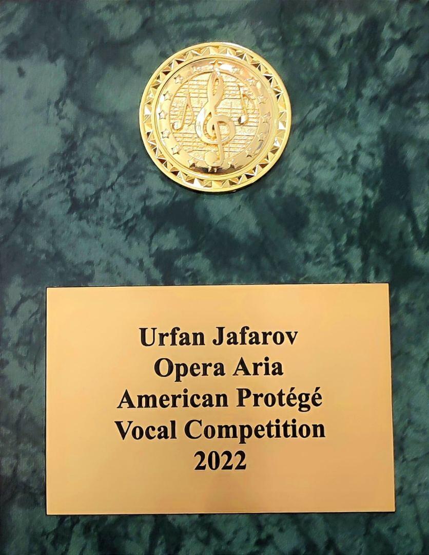 Азербайджанский вокалист признан лучшим на сцене Карнеги-холл –American International Vocal Competition of Opera Singers