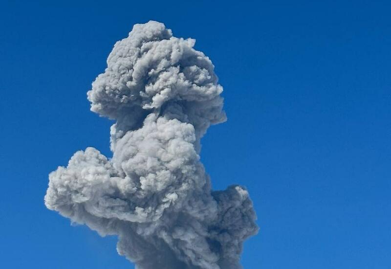 Вулкан Эбеко засыпал пеплом Северо-Курильск
