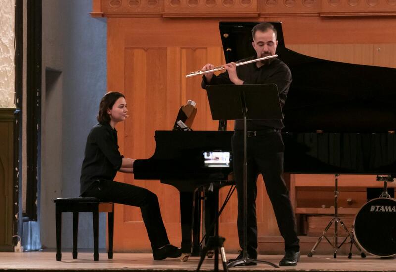 В Баку состоялся "Вечер флейты и фортепиано"