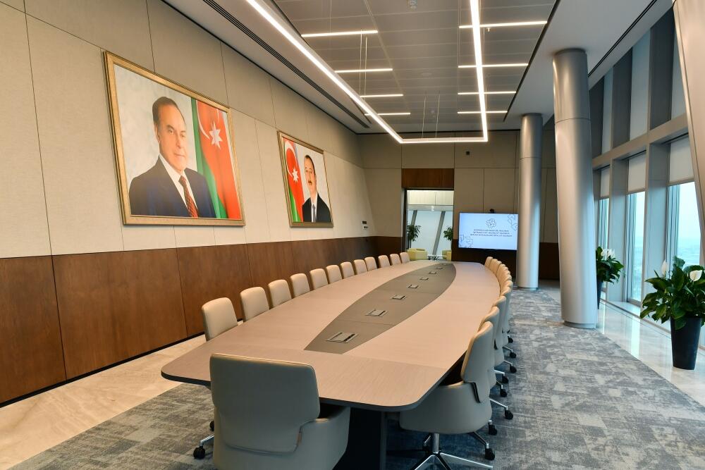 Президент Ильхам Алиев принял участие в открытии нового административного здания Государственной службы по вопросам имущества