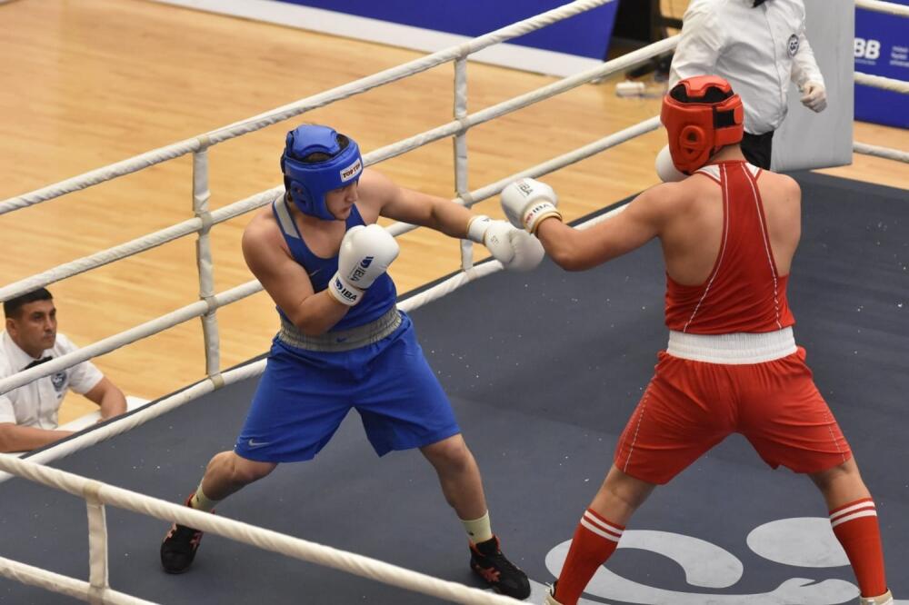 Азербайджанский боксер вышел в финал международного турнира