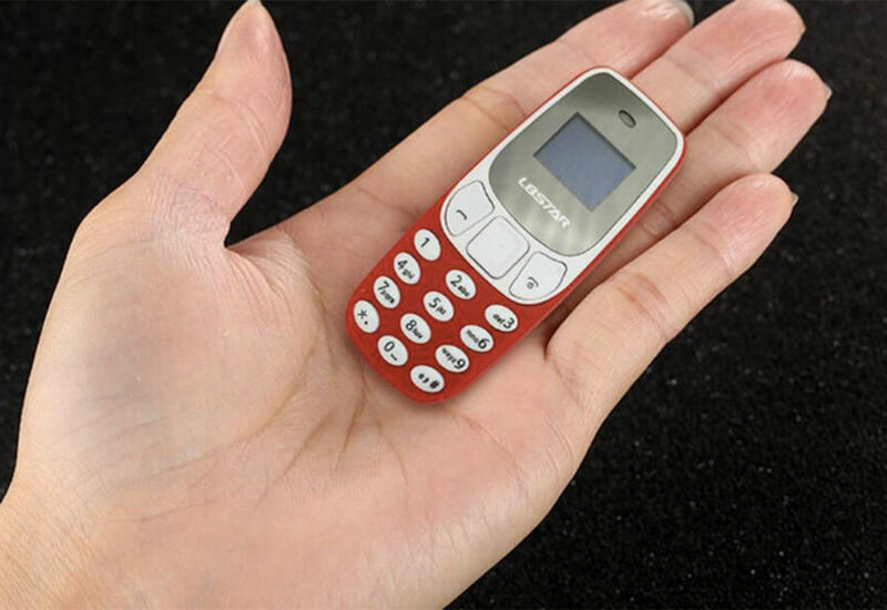 Кнопочные телефоны стали популярны среди молодежи