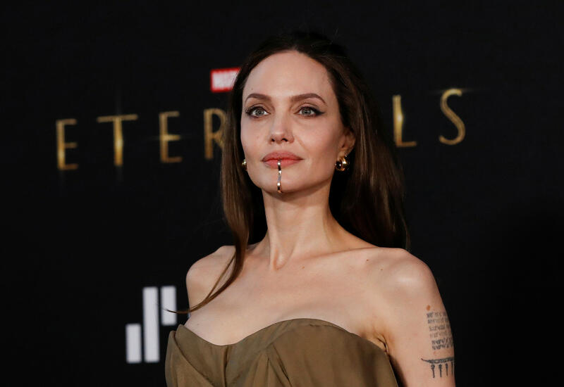 Анджелина Джоли запускает собственный бренд одежды и ювелирных украшений