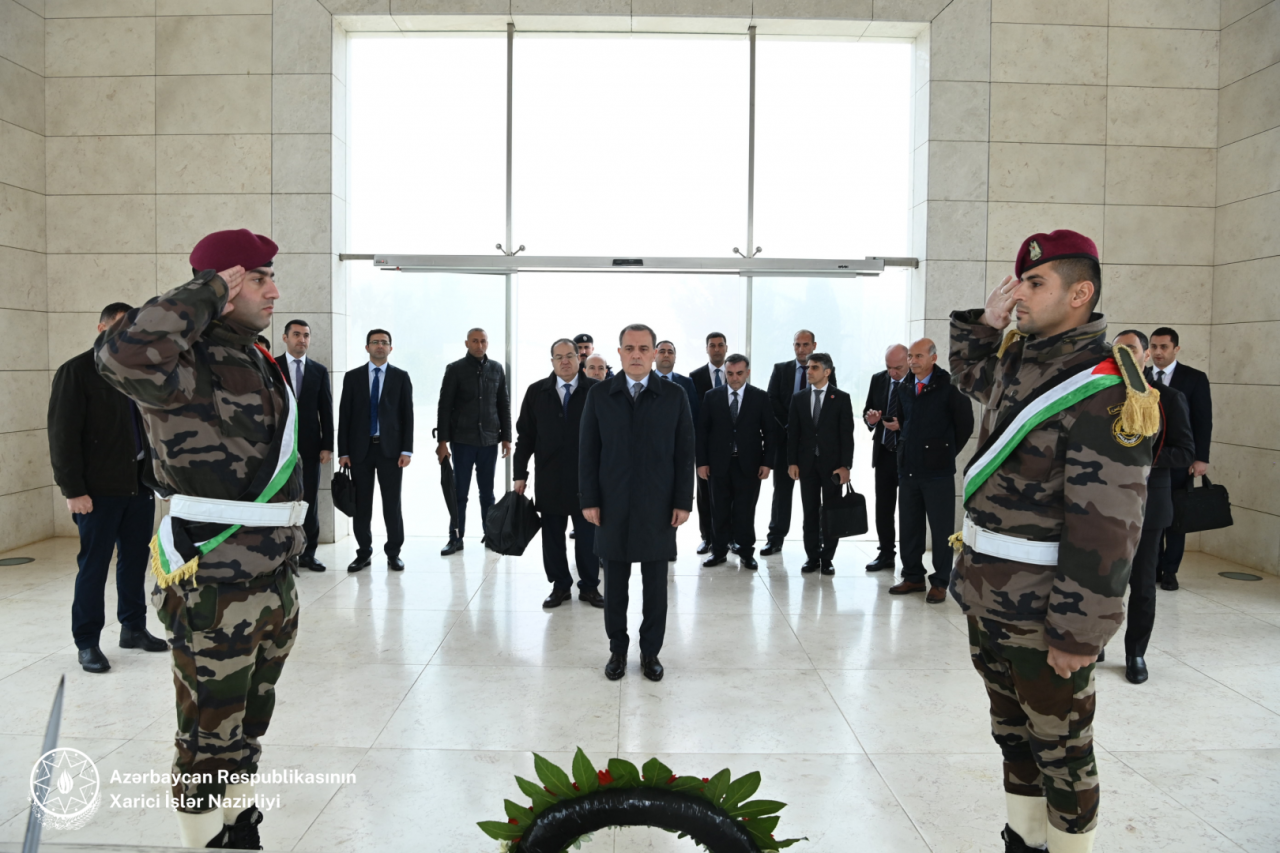 Глава МИД Азербайджана посетил дом-музей Ясира Арафата