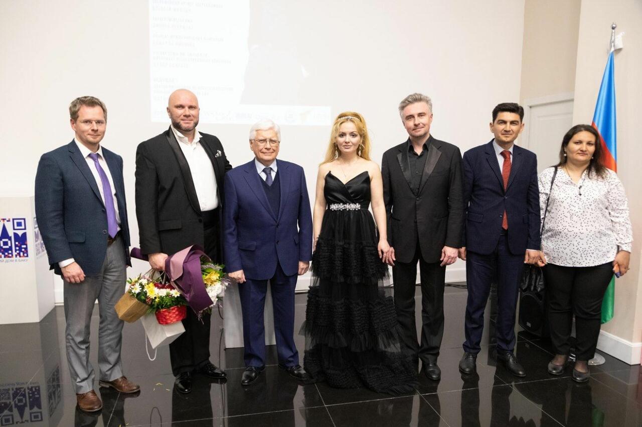 В Баку прошел юбилейный концерт заслуженного артиста Антона Ферштандта