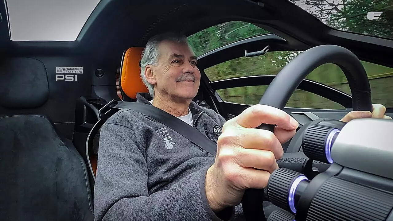 Легендарный создатель McLaren F1 тестирует свой новый суперкар