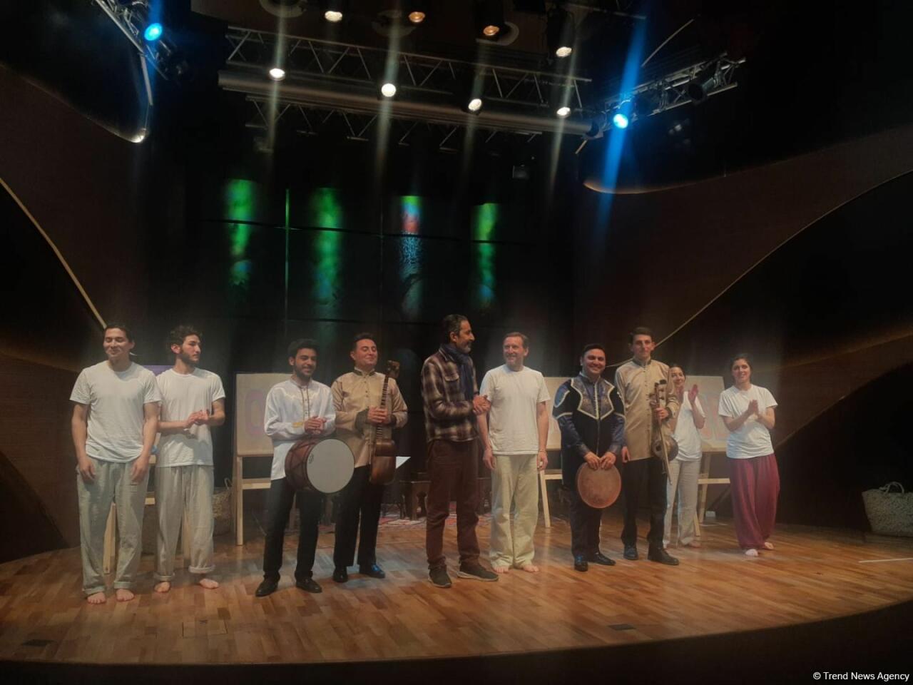 Премьера спектакля "Спор плодов" в Международном центре мугама в Баку