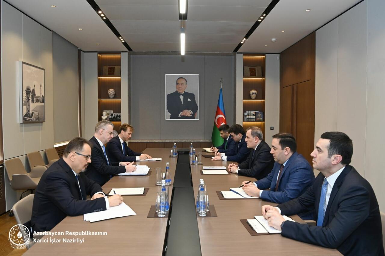 Джейхун Байрамов и спецпредставитель ЕС по Восточному партнерству обсудили сотрудничество