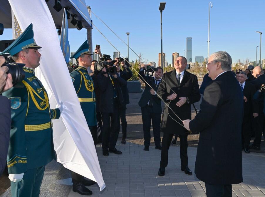 Президент Ильхам Алиев принял участие в открытии улицы Гейдара Алиева в Астане