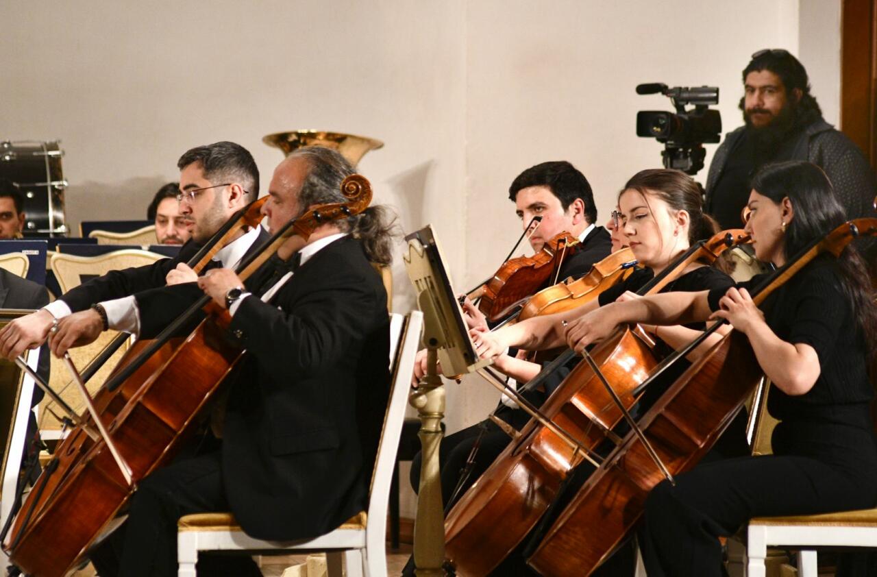 Муртуза Бюльбюль покорил сердца зрителей бакинской филармонии