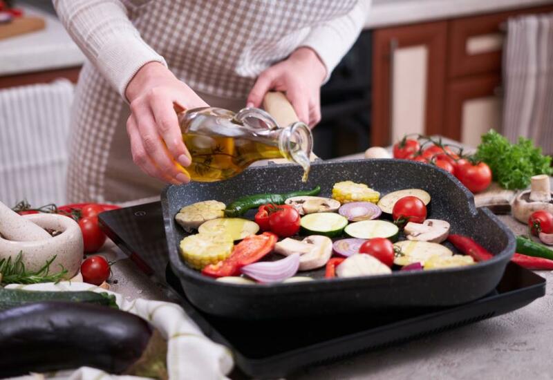 Подсолнечное или оливковое? Названо самое полезное растительное масло