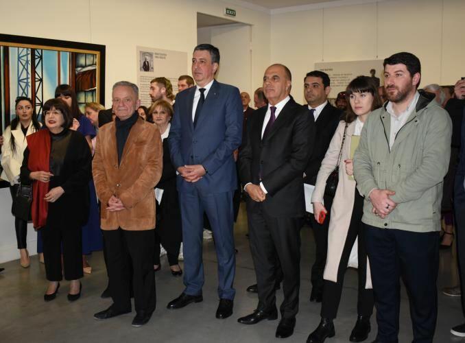 В Тбилиси открылась юбилейная выставка азербайджанского художника Чингиза Фарзалиева "По ступеням времени"