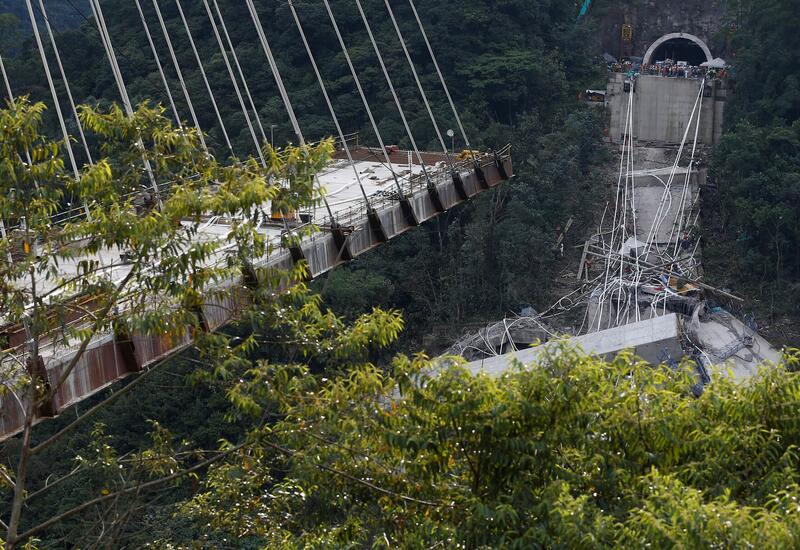 В Колумбии обрушился мост