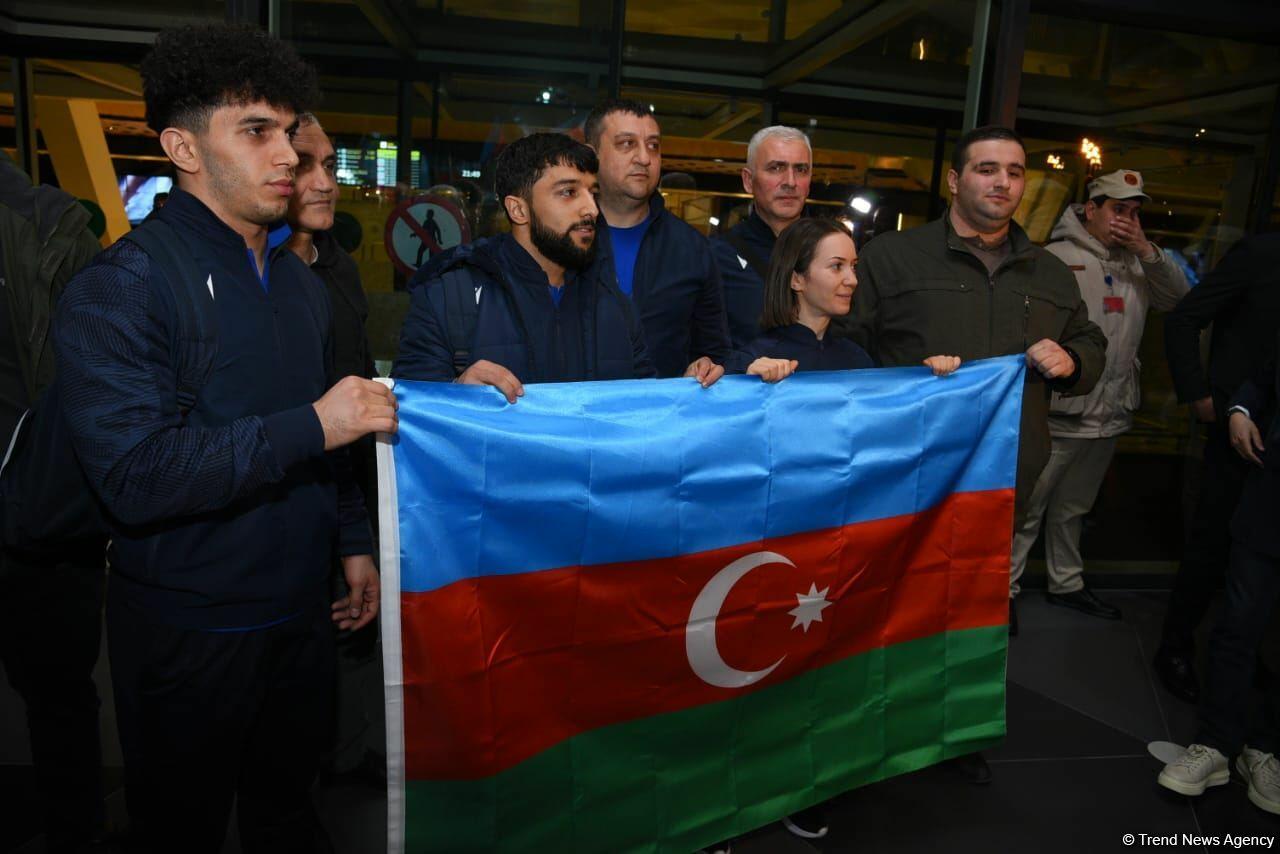 İdmançılarımız Bakıda böyük izdihamla qarşılandı