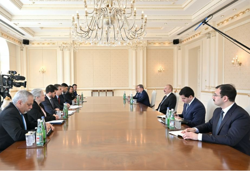 Президент Ильхам Алиев принял министра иностранных дел Израиля