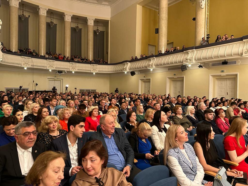 В Taллине по случаю 100-летия Гейдара Алиева состоялся торжественный концерт под названием “Вечность”