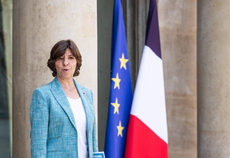 Медленно, но верно: Франция осознает свою ошибку?