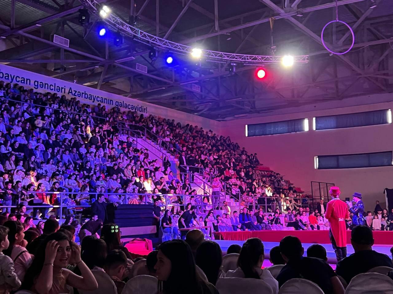 В Гяндже представлено захватывающее международное цирковое шоу DZİVA