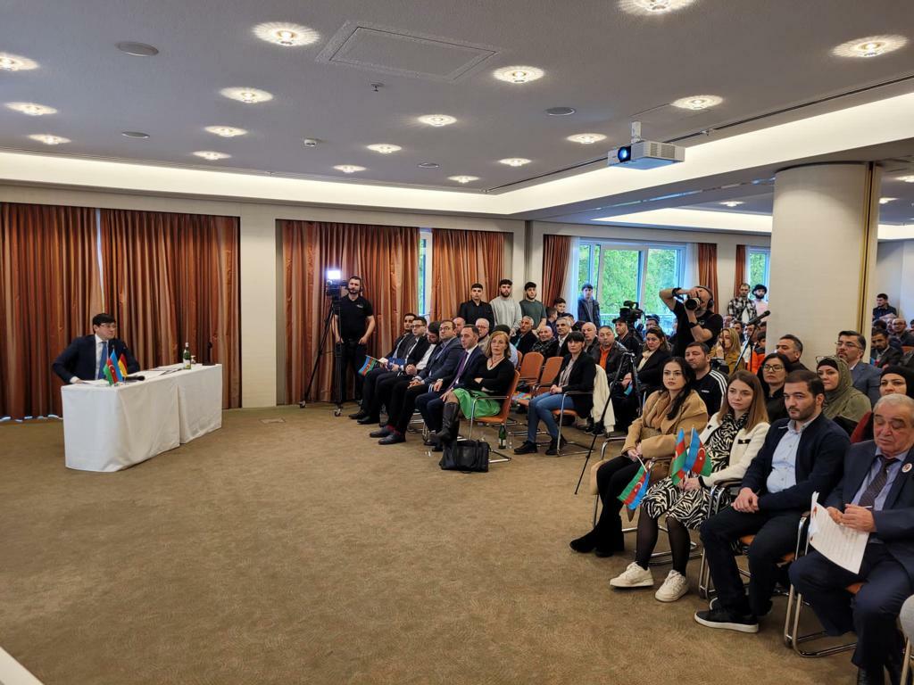 В Гамбурге в рамках “Года Гейдара Алиева” состоялась встреча с азербайджанской общиной