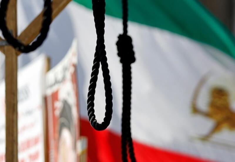 В Иране повесили двух человек за "богохульство"