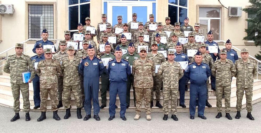 В ВВС Азербайджана состоялась церемония первого выпуска курса повышения квалификации