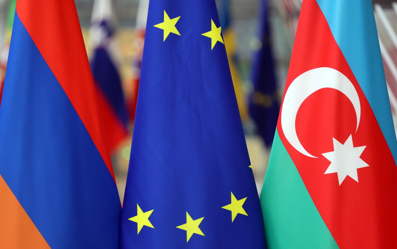 Азербайджан и Армения договорились о возобновлении двусторонних встреч по вопросам делимитации границ