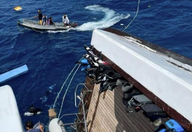 Туристы решили поплавать на яхте и чудом выжили в «Бермудском треугольнике»
