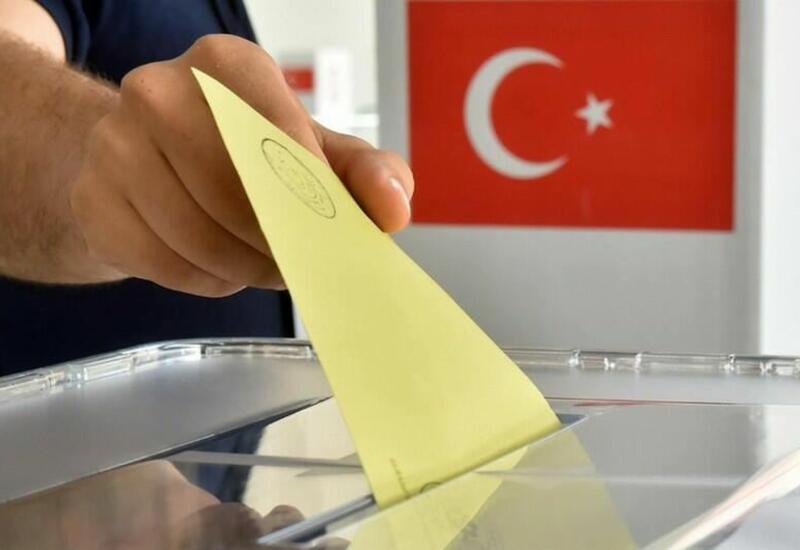 Продолжается подсчет голосов в Турции