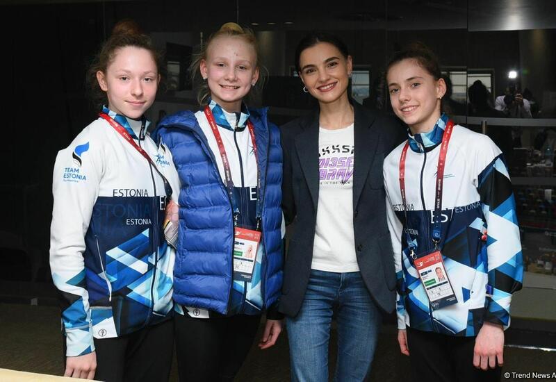 Сияна Василева провела встречу с участницами ЧЕ по художественной гимнастике в Баку