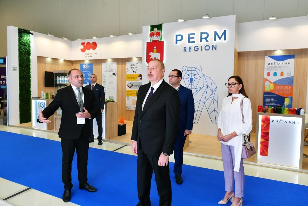 Президент Ильхам Алиев и Первая леди Мехрибан Алиева ознакомились с XVI выставкой Caspian Agro и XXVIII выставкой InterFood Azerbaijan