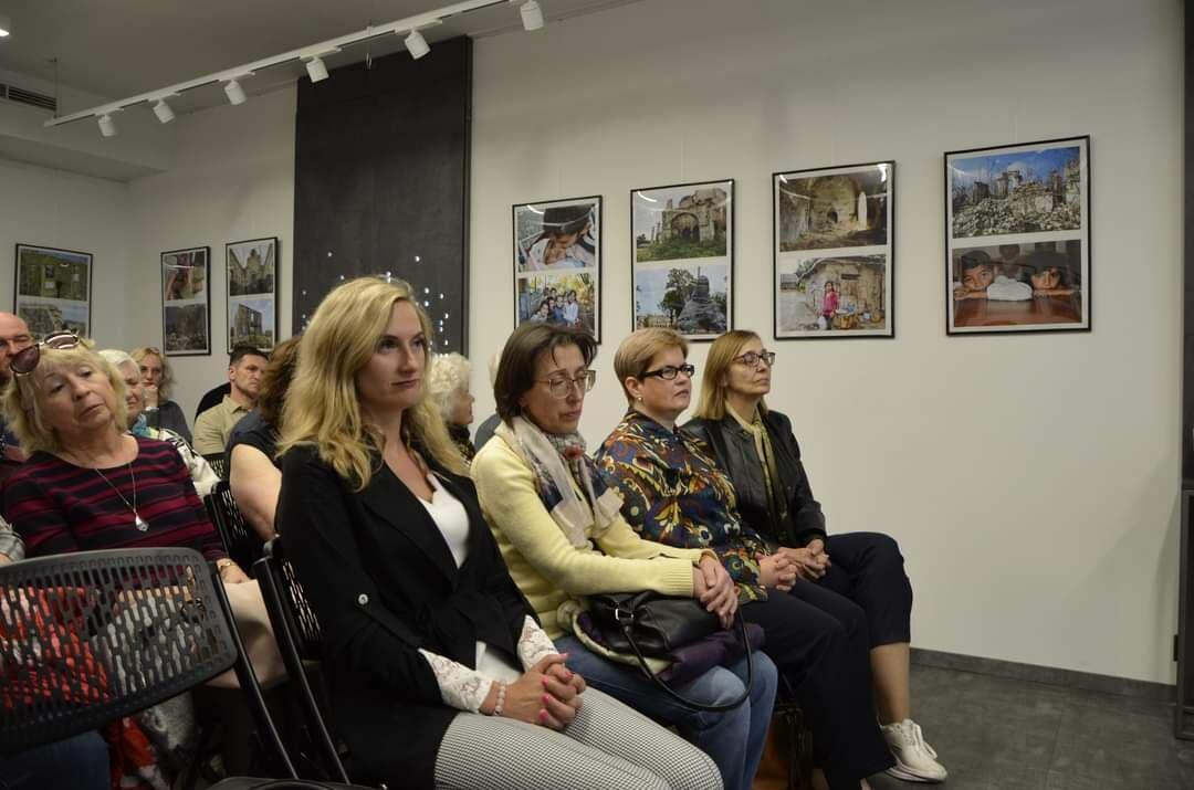 В Литве открылась фотоэкспозиция Ричардаса Лапайтиса о Карабахе