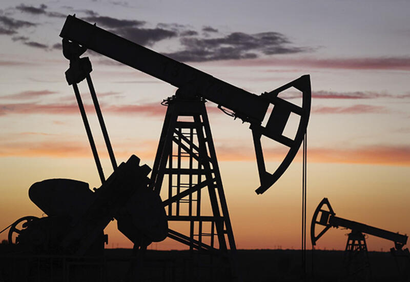 Какова динамика цены азербайджанской нефти?