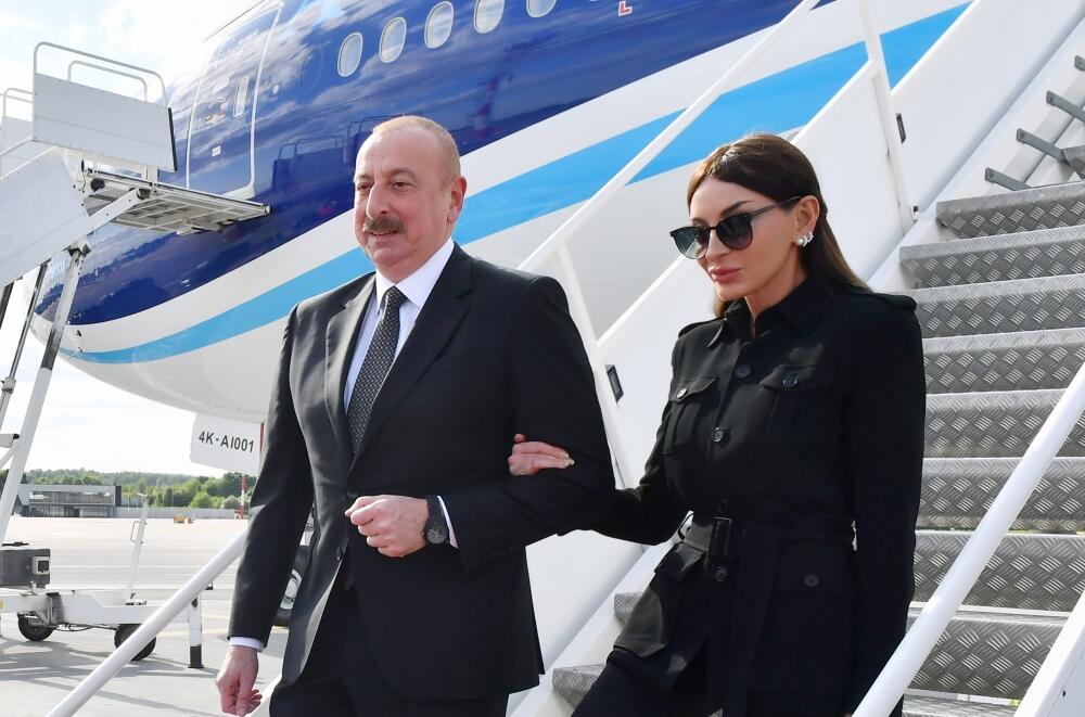 Президент Ильхам Алиев и Первая леди Мехрибан Алиева прибыли с визитом в Литву