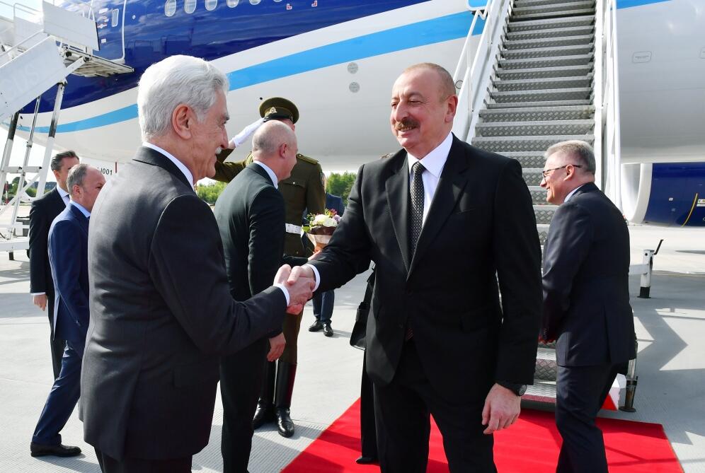 Президент Ильхам Алиев и Первая леди Мехрибан Алиева прибыли с визитом в Литву