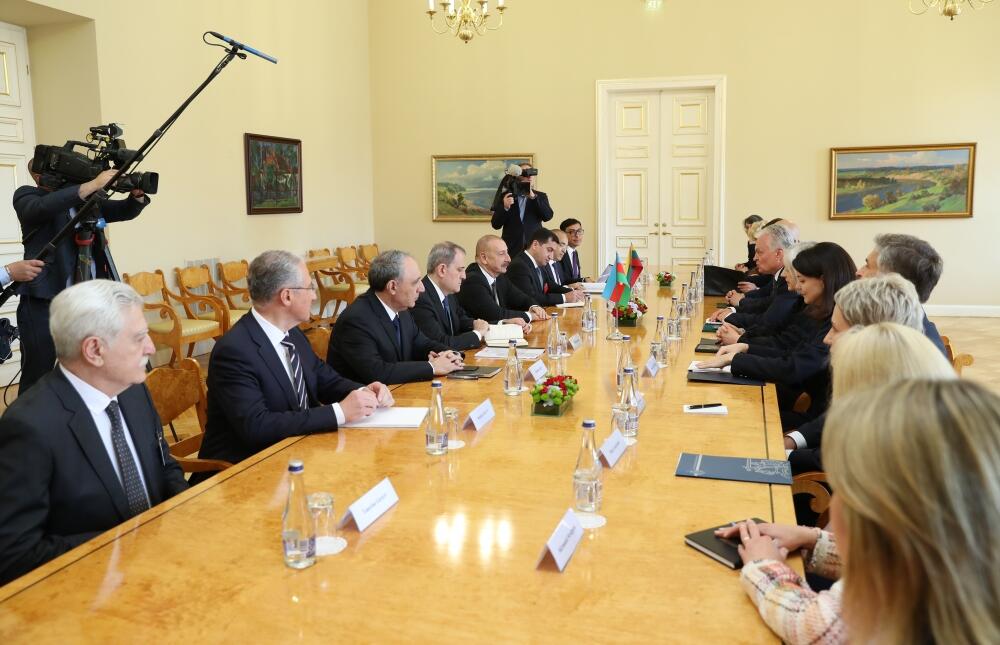 В Вильнюсе состоялась встреча президентов Азербайджана и Литвы в расширенном составе