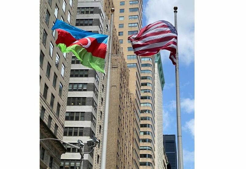 В Нью-Йорке поднят флаг Азербайджана