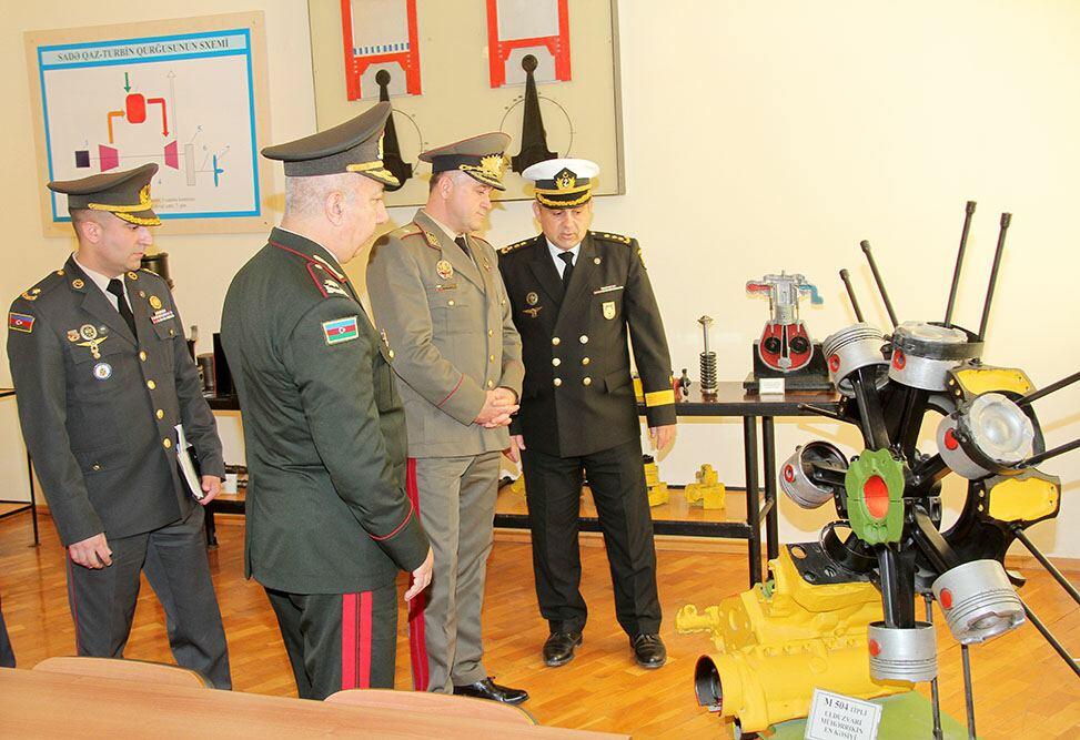 Баку и София обсудили сотрудничество в области военного образования