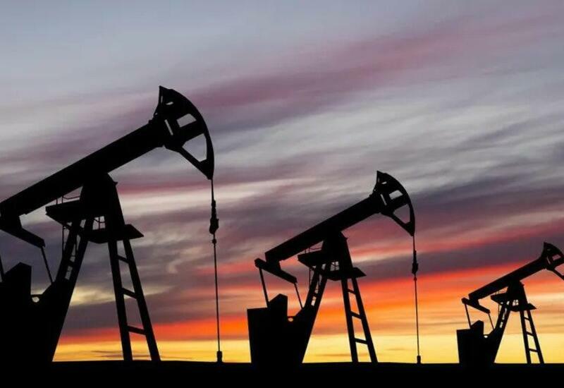 Средняя цена азербайджанский нефти превысила психологический рубеж в 2022 году